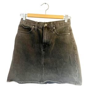 Madewell Rigid Denim A-Line Mini Skirt in Black sz. 24